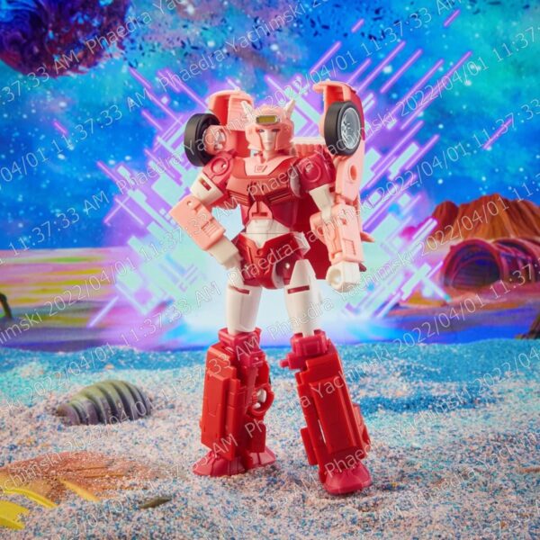 HSF3033 - Transformers Generations Legacy Deluxe Elita-1