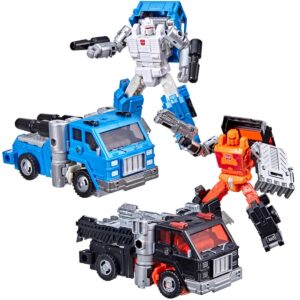 HSF2820-Transformers Generations War for Cybertron Road Ranger and Puffer