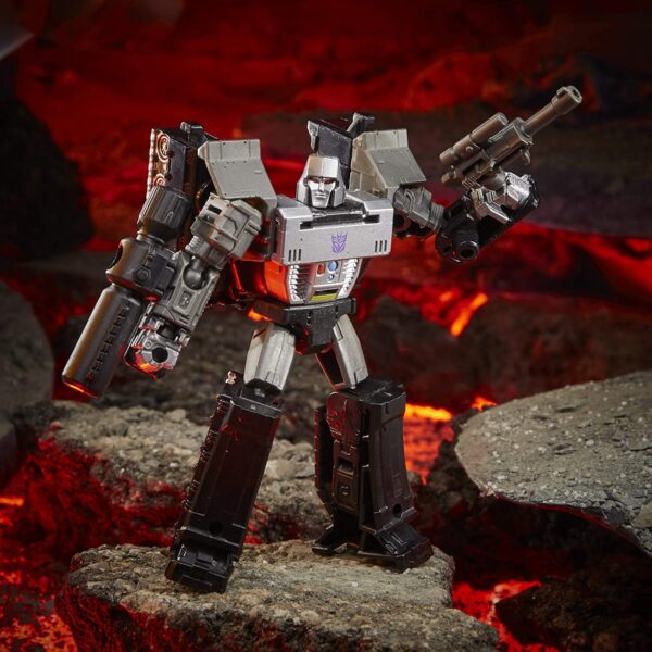 F30155X0 - Transformers Generations War for Cybertron: Kingdom Core Class WFC-K13 Megatron Action Figure