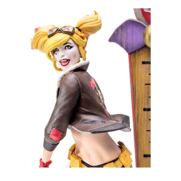 DC Bombshells Harley Quinn Deluxe Version 2 Statue_05 DC36387-DC Bombshells Harley Quinn Deluxe Version 2 Statue