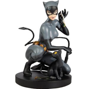DC20208-DC Designer Series Catwoman by Stanley Lau 1:6 Scale Statue