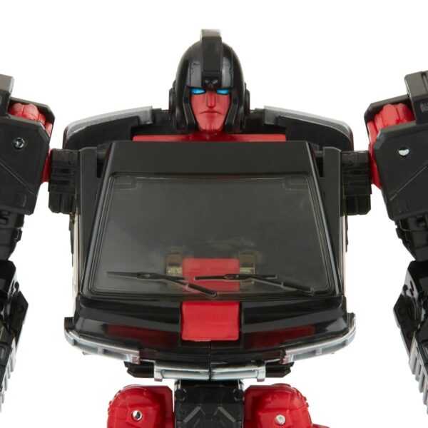 HSF3071-Transformers Generations Selects Legacy Deluxe DK-2 Guard - Exclusive