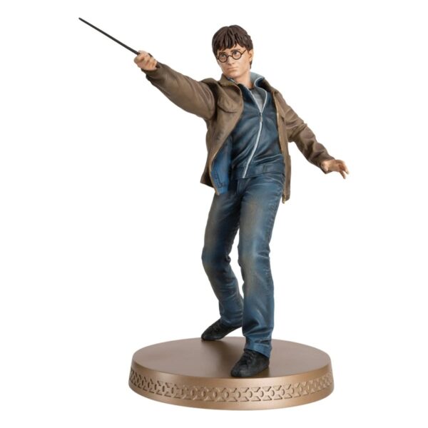 EGWHPEN602-Harry Potter Wizarding World Collection Harry Potter and the Deathly Hallows Mega Figure with Collector Magazine