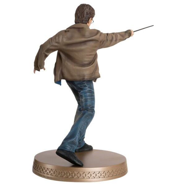 EGWHPEN602-Harry Potter Wizarding World Collection Harry Potter and the Deathly Hallows Mega Figure with Collector Magazine