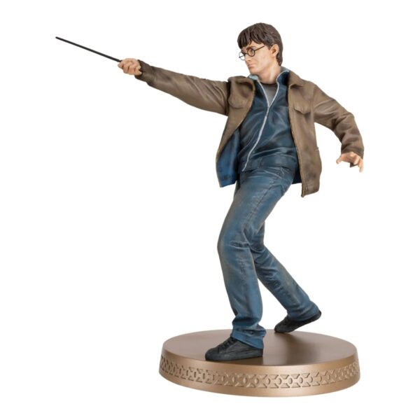 EGWHPEN602-Harry Potter Wizarding World Collection Harry Potter and the Deathly Hallows Mega Figure with Collector Magazine