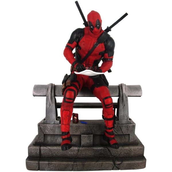 DC84138-Marvel Premier Collection Deadpool Movie Statue