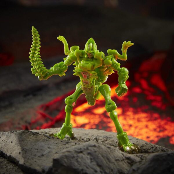 HSF0668-Transformers War for Cybertron Kingdom Core Dracodon