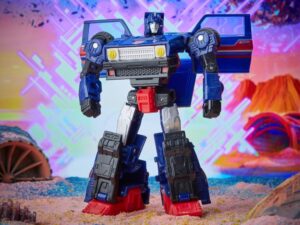 HSF3008/97493-Transformers Toys Generations Legacy Deluxe Autobot Skids Action Figure