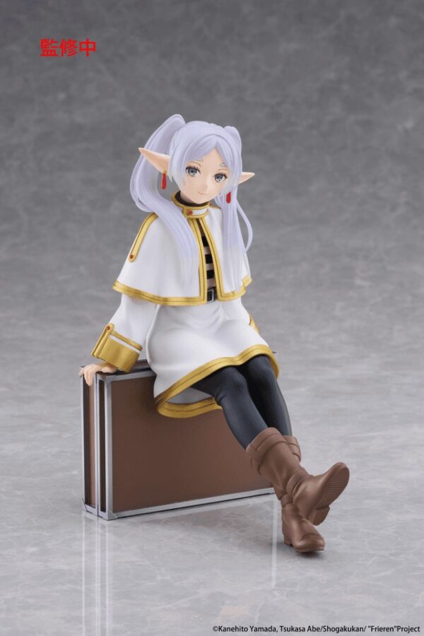TT40403-Frieren: Beyond Journey's End Desktop Cute Figure - Frieren (Trunk Case Ver.)
