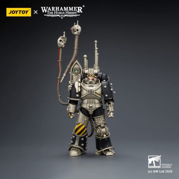 JT03912-Iron Warriors Legion Praevian with Bolt Pistol